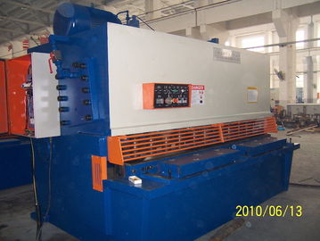 Máquina de corte hidráulica do corte de folha do metal do sistema do CNC 7,5 quilowatts