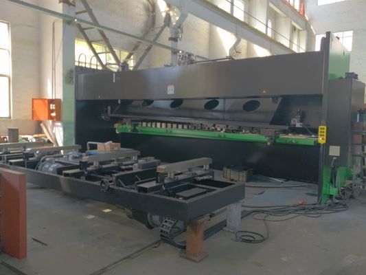 16 mm Espessura Controle numérico por computador Máquina hidráulica de corte de cabelo Sistema de controlo CNC Cortador de metal industrial durável
