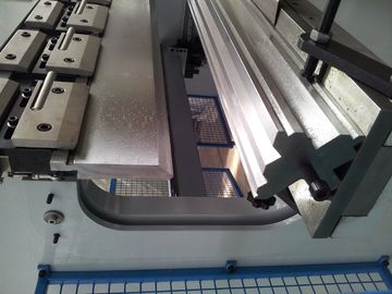 ESTUN E200 Controlador CNC Folder Bender para Produção em Grande Escala 2600mm Distância entre Colunas