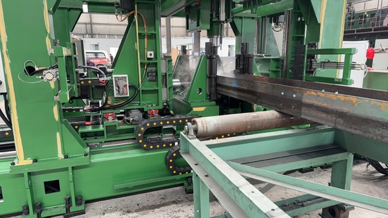 Máquina de perfuração 3D de feixe CNC de alta velocidade 7 eixos Alta eficiência e precisão
